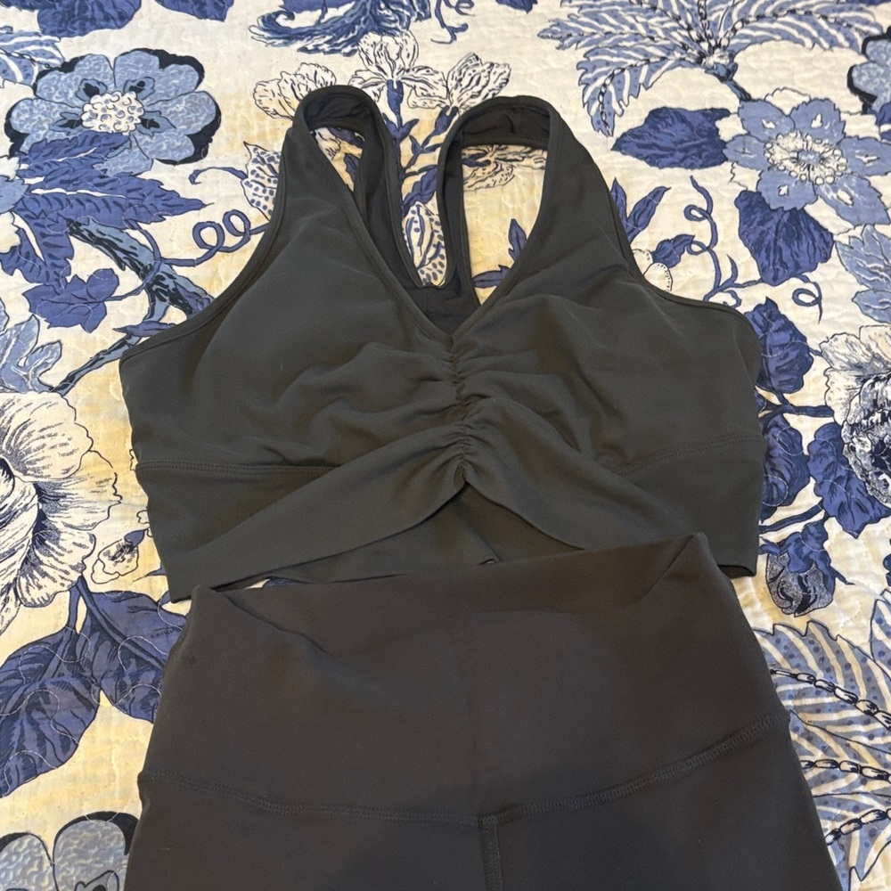 ALO Yoga Black Ruched Sports Bra and Leggings Set